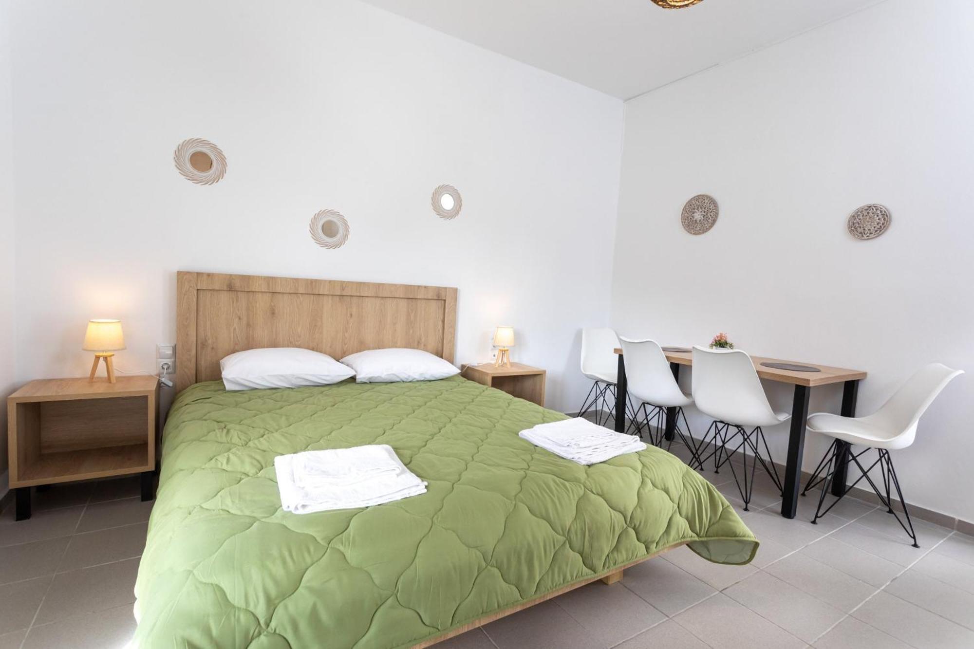 Dionysiasea 1 - Cozy Escape Steps From The Beach! Gazi Exterior photo