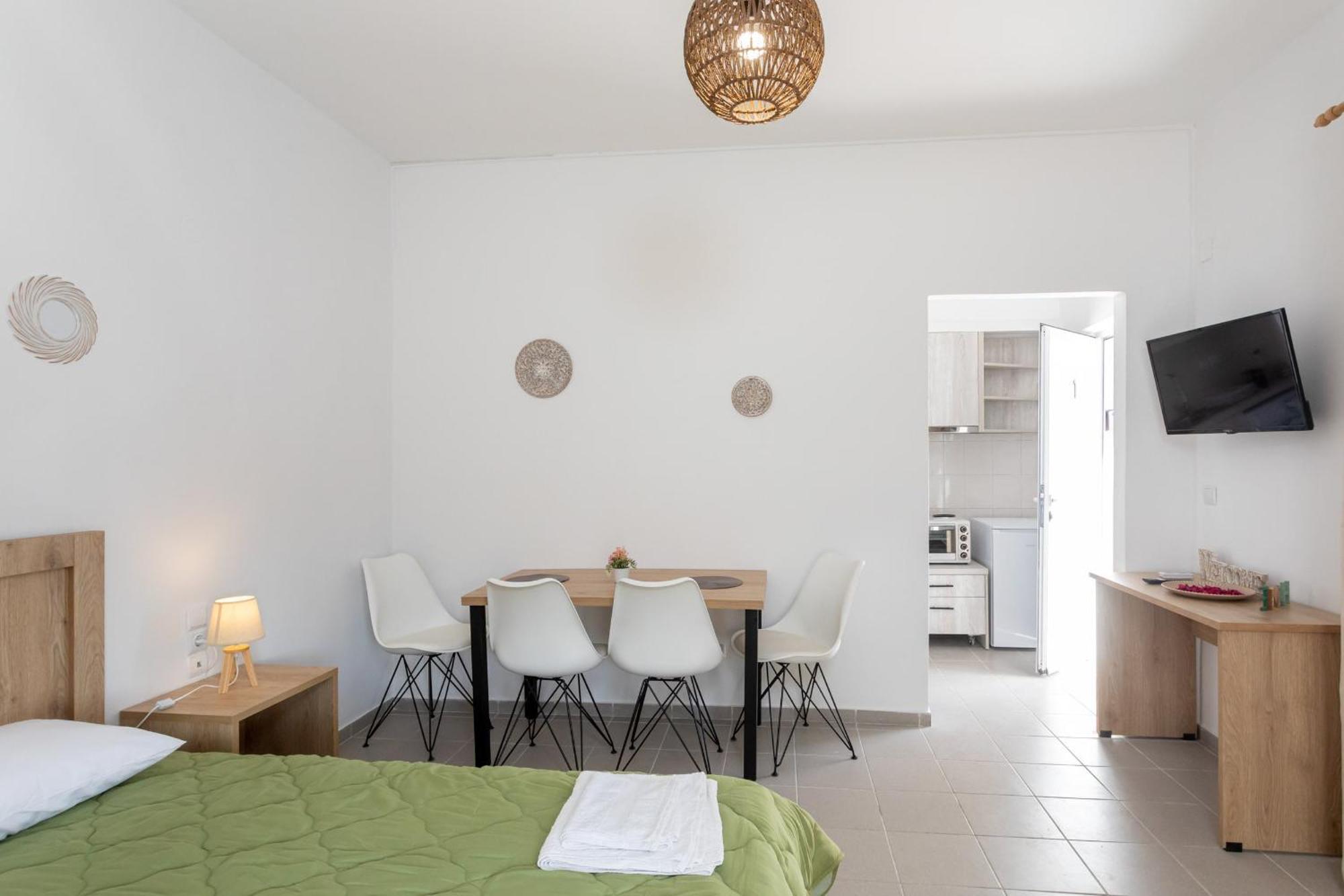 Dionysiasea 1 - Cozy Escape Steps From The Beach! Gazi Exterior photo