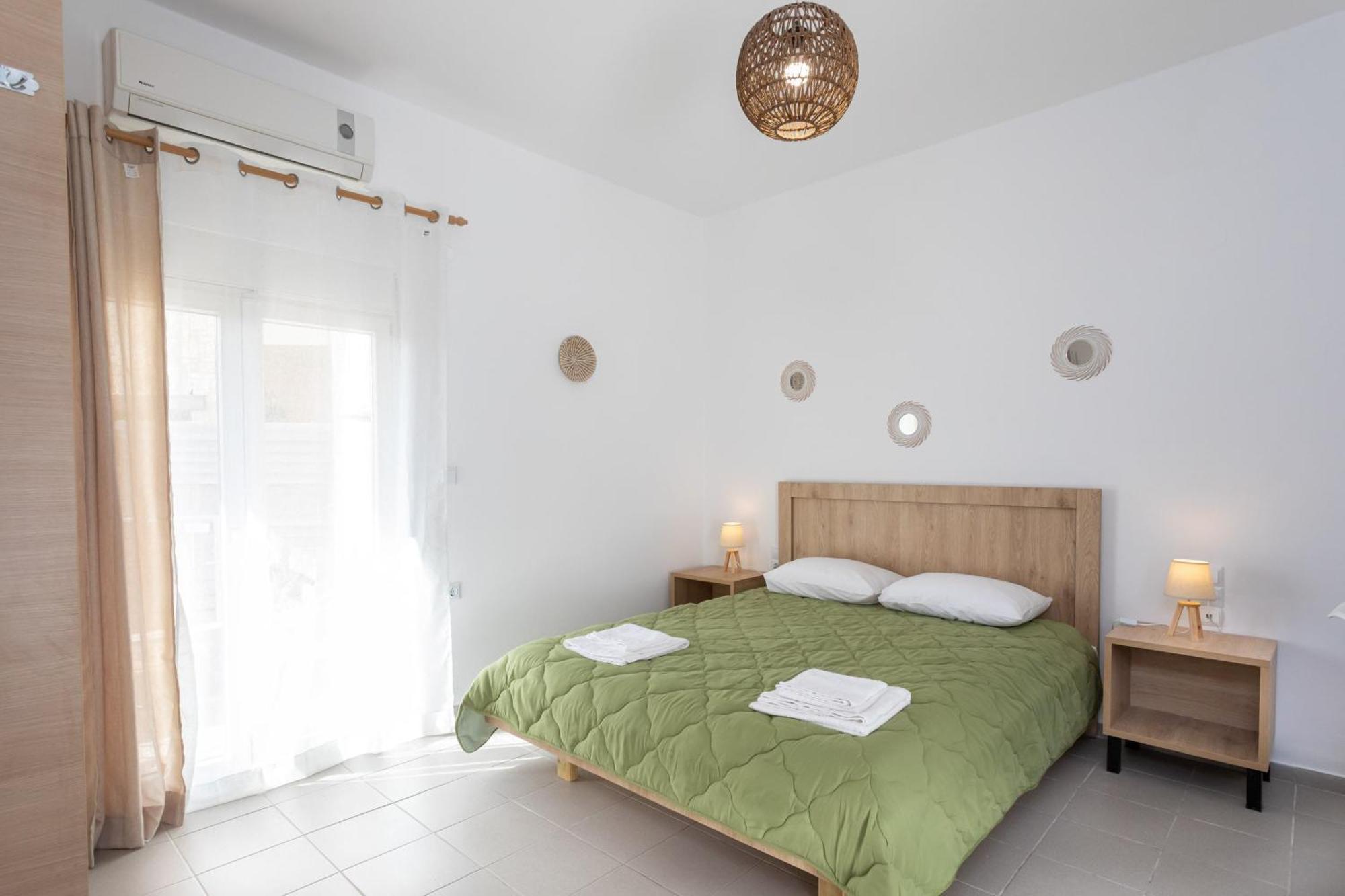 Dionysiasea 1 - Cozy Escape Steps From The Beach! Gazi Exterior photo